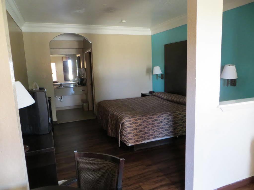 Hotel Super 8 By Wyndham Galveston Extérieur photo