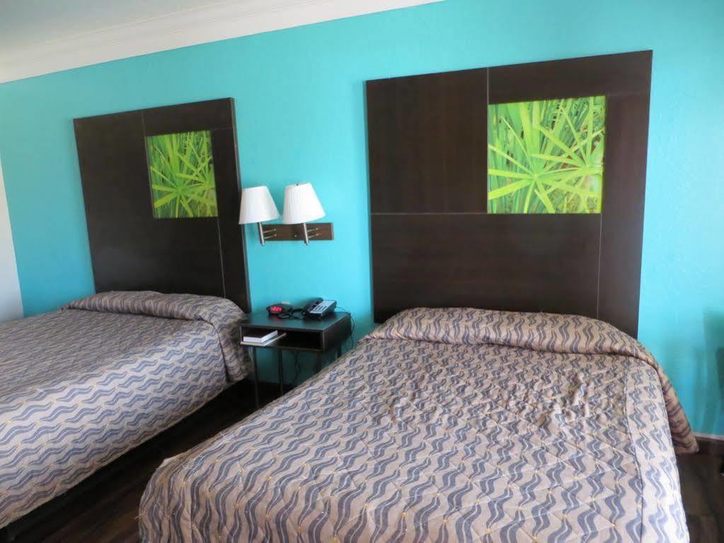 Hotel Super 8 By Wyndham Galveston Extérieur photo