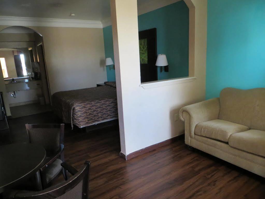 Hotel Super 8 By Wyndham Galveston Extérieur photo