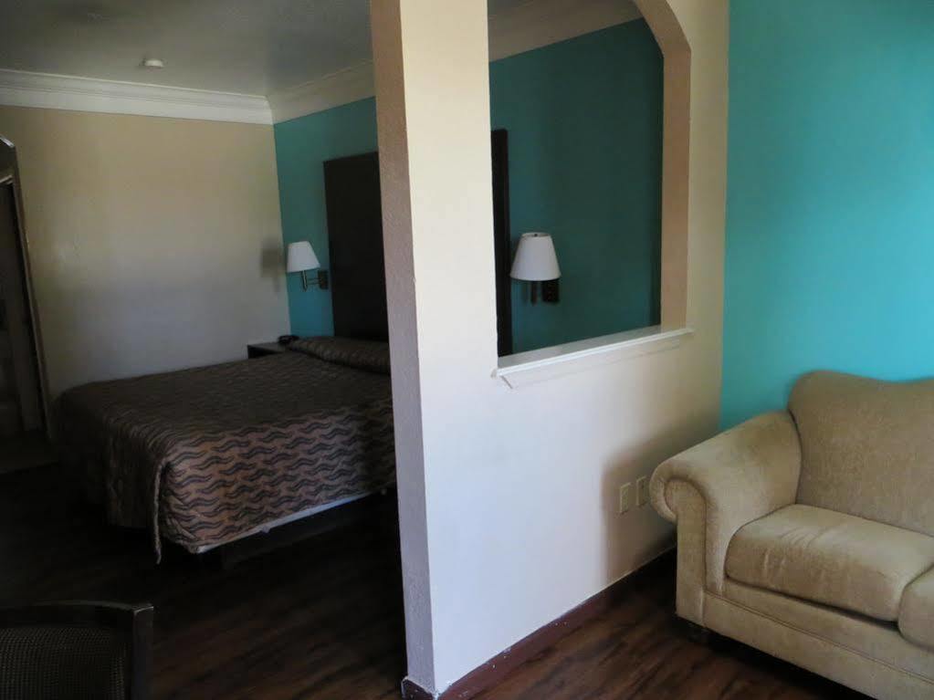 Hotel Super 8 By Wyndham Galveston Extérieur photo